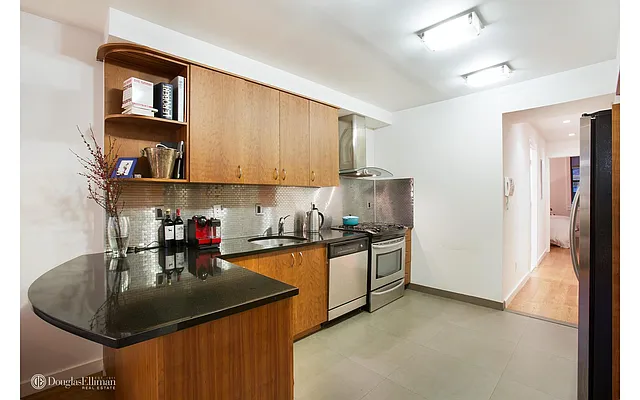 Rented by Douglas Elliman | media 11