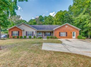 3706 Bouldercrest Rd, Ellenwood, GA 30294