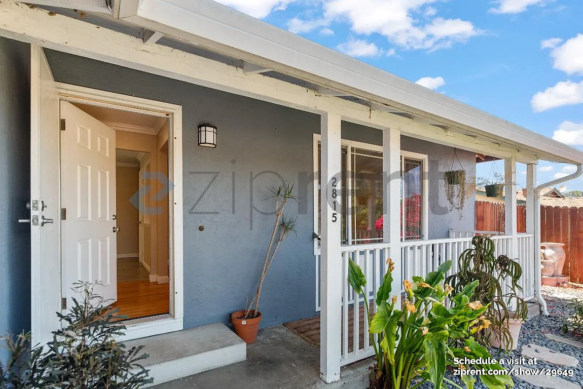 3 bed, 1188 sqft, $3,650 — Photo 3