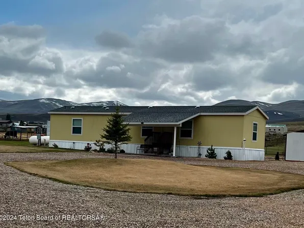 1252 County Road 207 Way Ut Rd, Cokeville, WY 83114