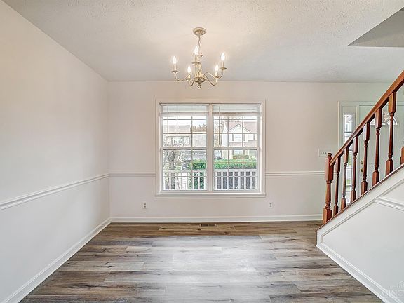 5th image of 5047 Dellers Glen Dr