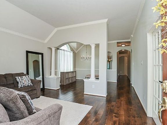 4th image of 11443 Columbia Pines Ln
