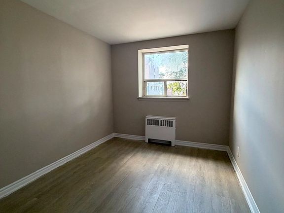 4th image of 468 Ottawa St N #339D