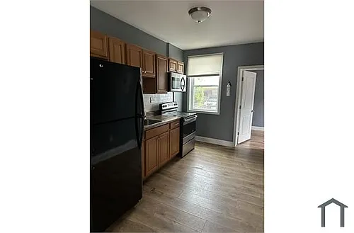 969 E Price St Photo 1