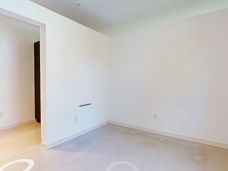Amp House Apartments — Photo 8