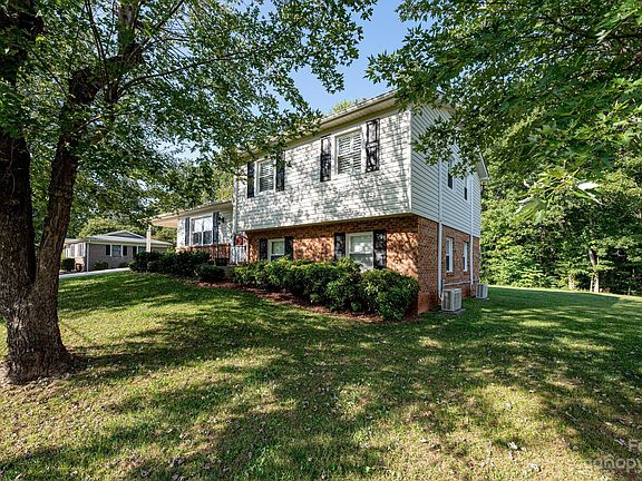 2nd image of 109 Kela Dr