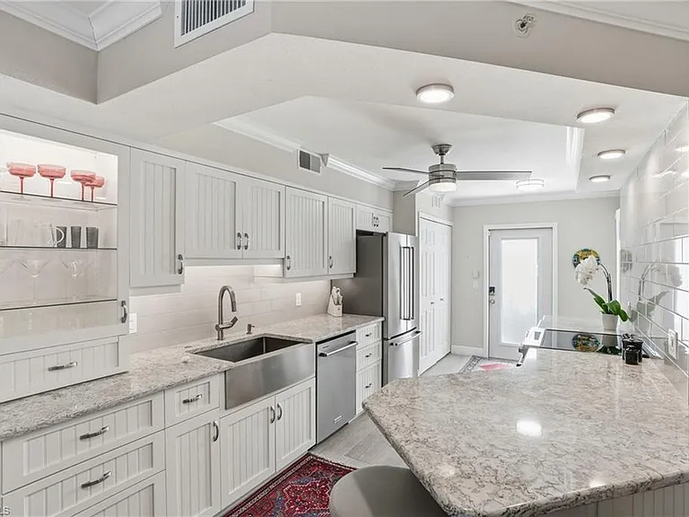 4945 Cougar Ct #4 — Photo 3