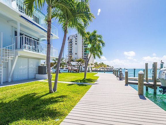 3rd image of 95 Coco Plum Dr APT 2A
