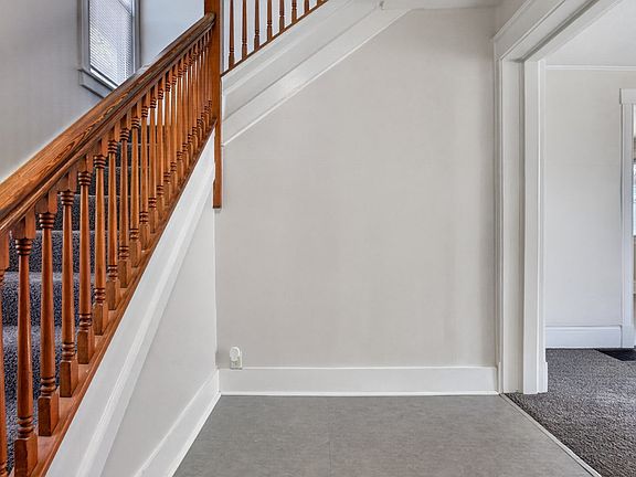 3rd image of 1214 Wall St