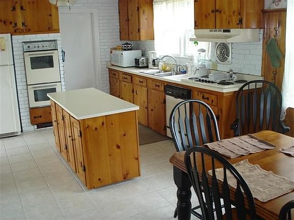 Spacious kitchen