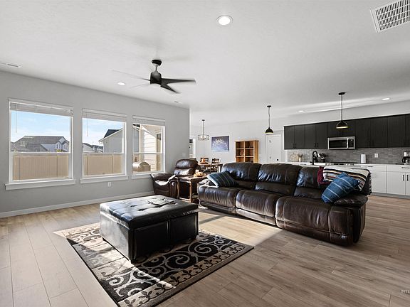 5th image of 17457 N Floud Way