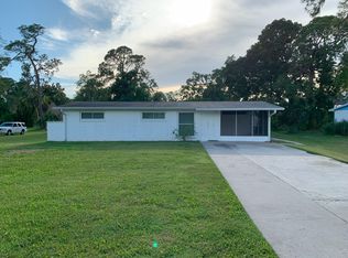305 Campus Dr, Ruskin, FL 33570