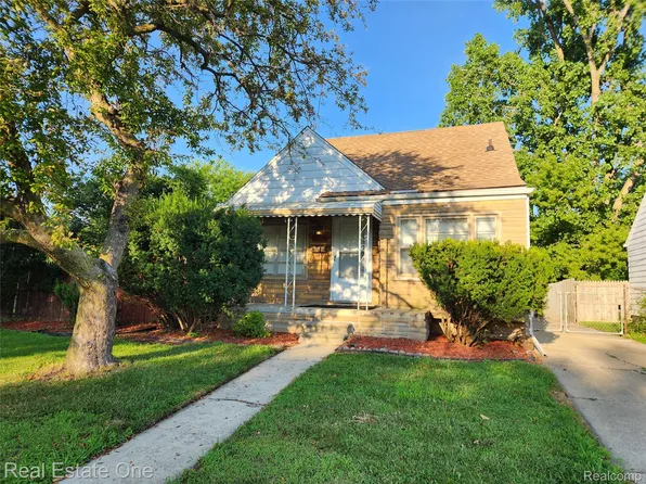 21166 Eastwood Blvd, Warren, MI 48089