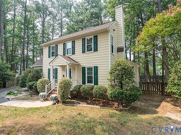 3rd image of 4612 English Cedar Ct