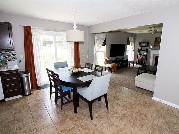 4th image of 1114 Oxford Cir