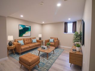 15 Fitzroy Ln, Saint Catharines, ON L2M6N6