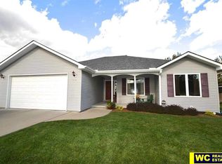 912 Meadow Dr, Blair, NE 68008