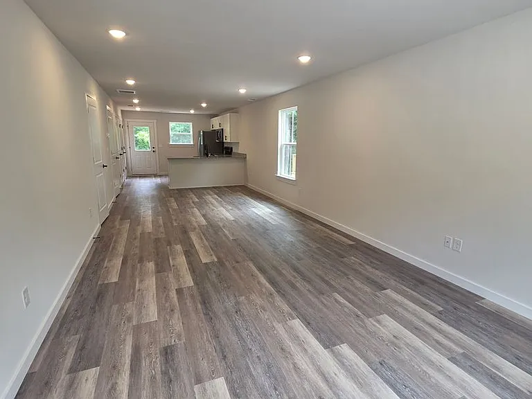 271 Vanderbilt Rd — Photo 6