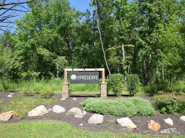 45 Karner Blue Ct, Chesterton, IN 46304