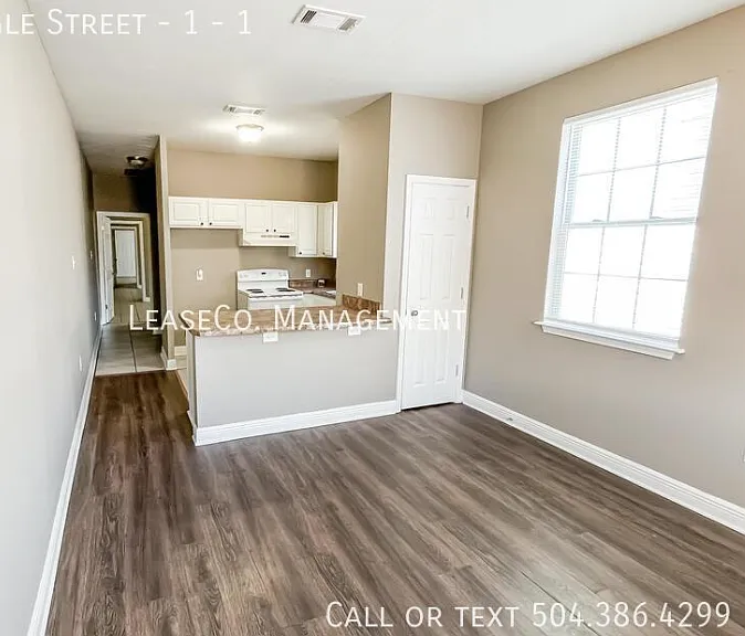 1916 Eagle St — Photo 3