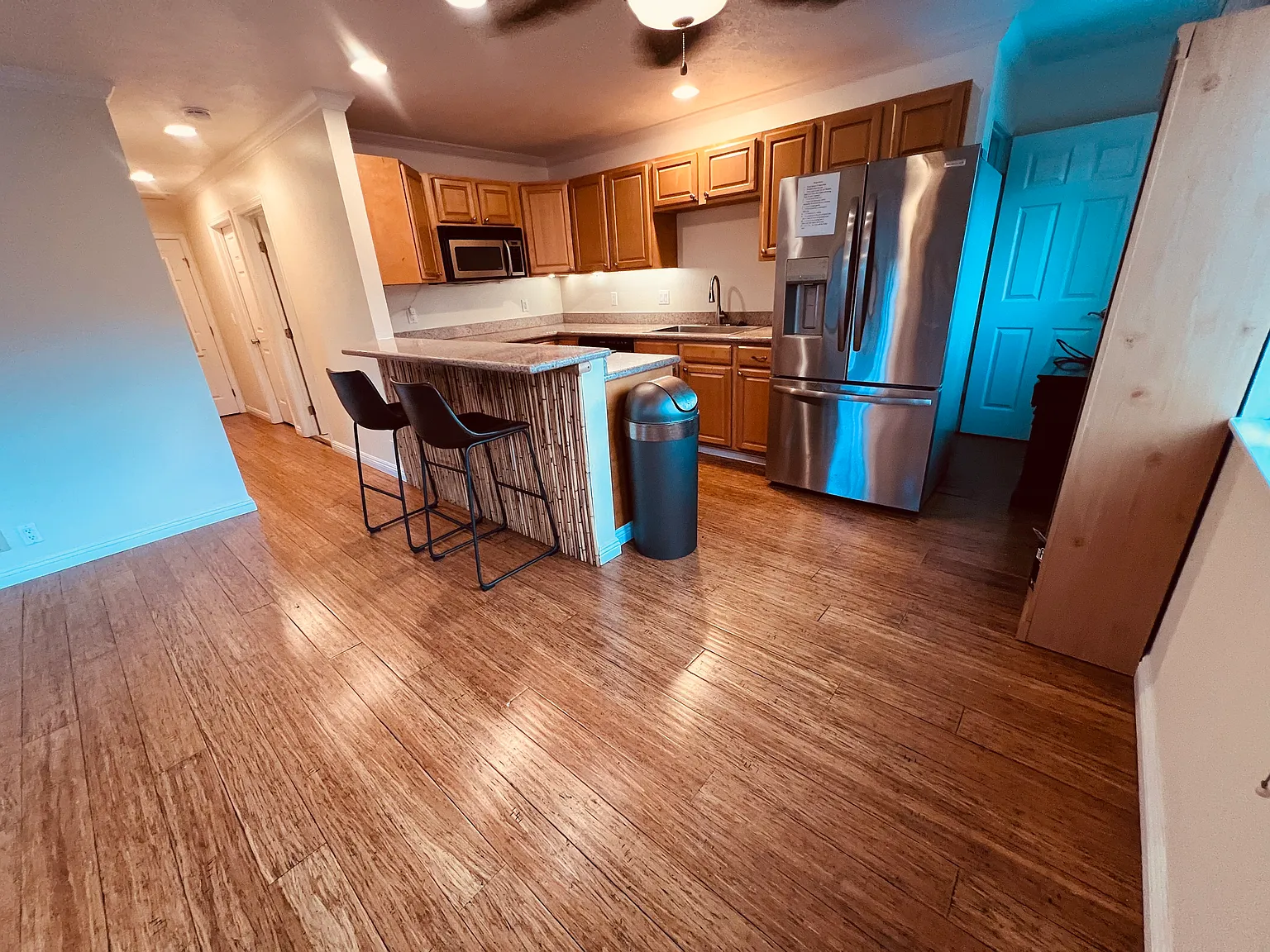 3 bed, 1000 sqft, $3,500 — Photo 4