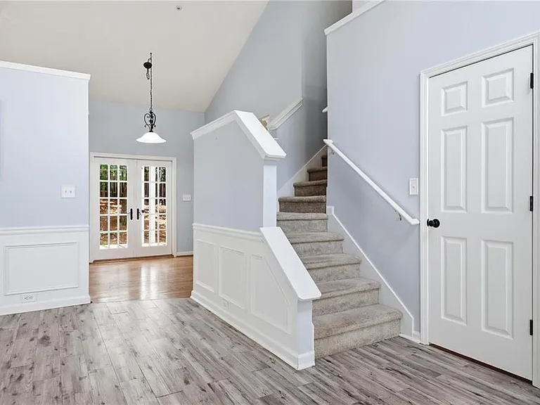 1409 Chardin Dr — Photo 8