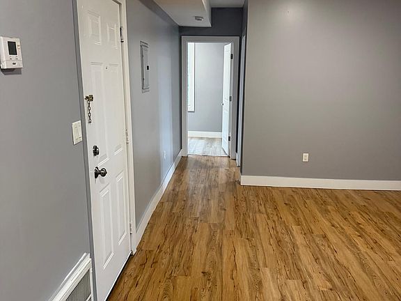 5th image of 92 Clinton Pl APT 2B