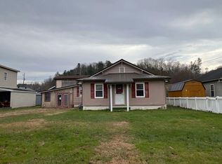 8506 Hickory St, Pound, VA 24279
