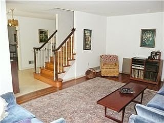 2nd image of 2311 Berwyn Rd