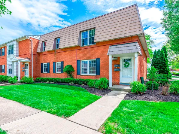 2847 Pease Dr #D401, Rocky River, OH 44116
