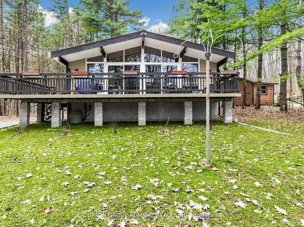 28 Timcourt Dr, Tiny, ON L9M 0B9