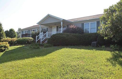 5th image of 1076 Huntington Dr