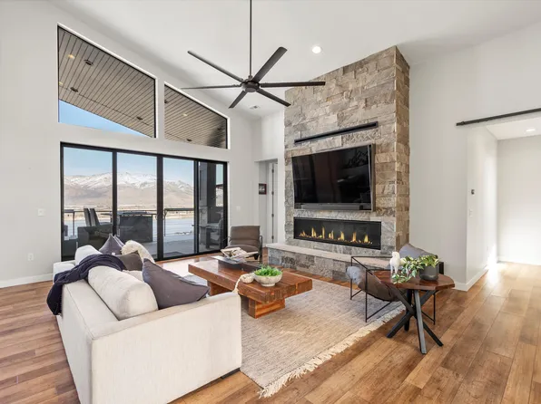 6260 E Hawks Ln, Eden, UT 84317