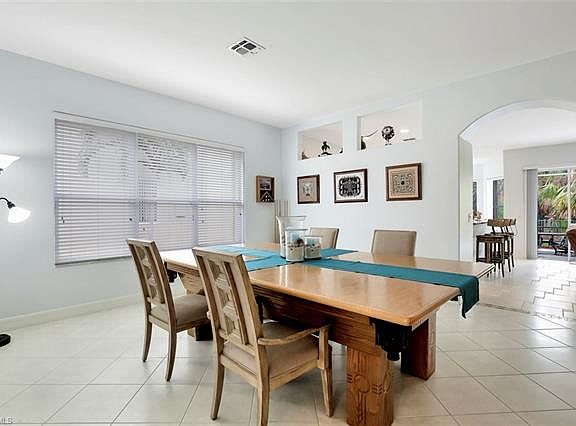 3rd image of 2343 Butterfly Palm Dr
