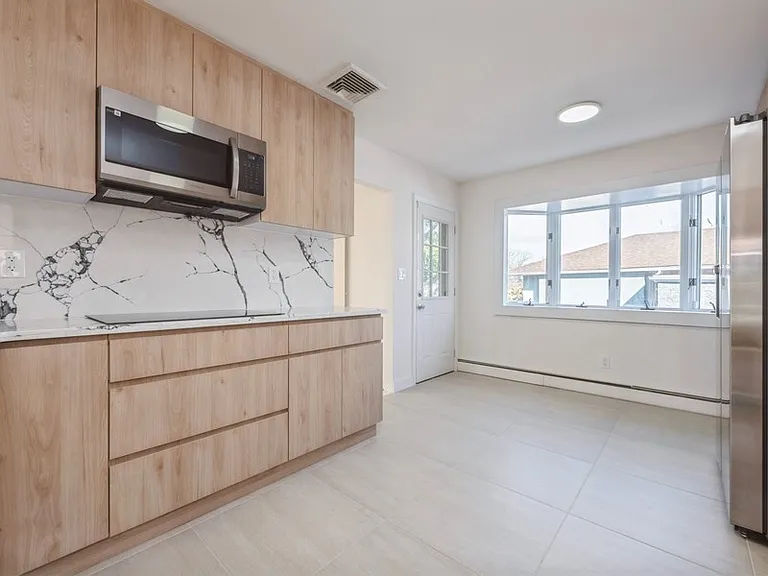 482 Harbor Dr — Photo 15
