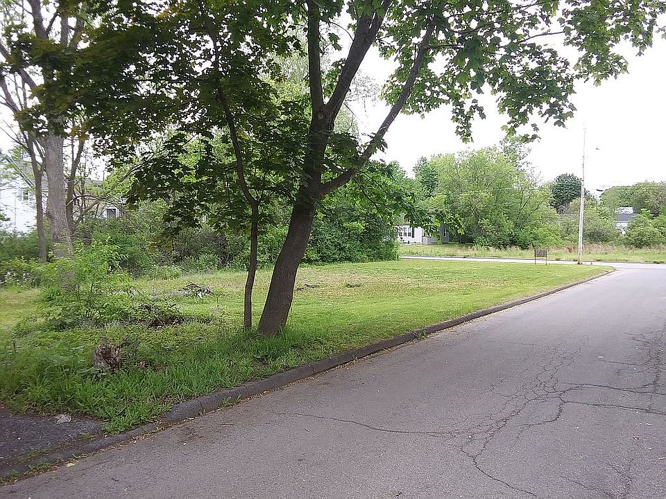 1st image of 18 Walnut Ave