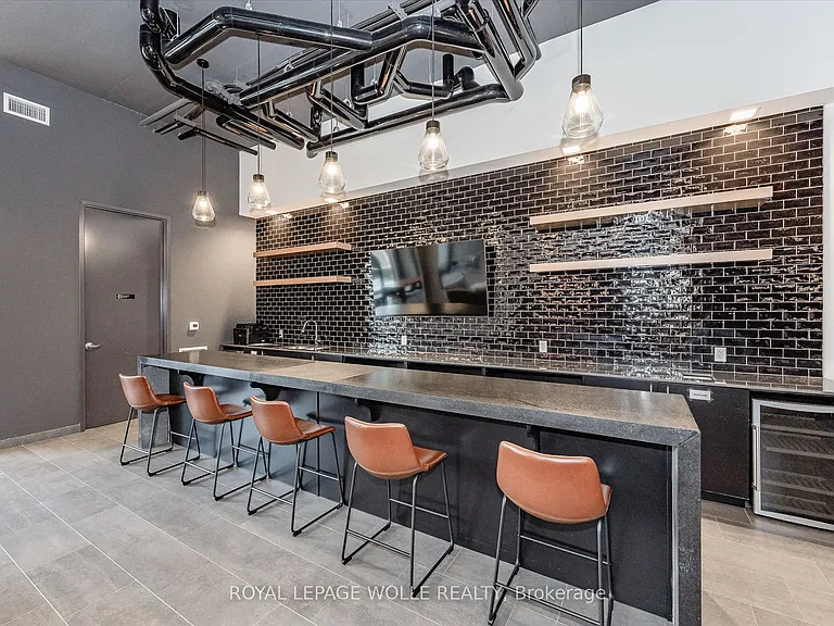 255 Northfield Dr E #610 — Photo 33