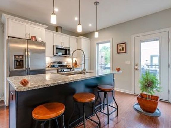 4th image of 45 Atterbury Blvd
