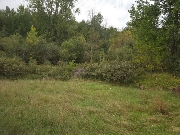 3rd image of 555 Heron Dr