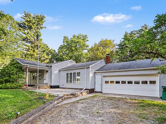 14644 Millard Rd, Three Rivers, MI 49093
