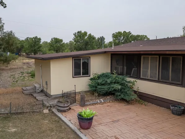 1176 East Rd, Lovell, WY 82431