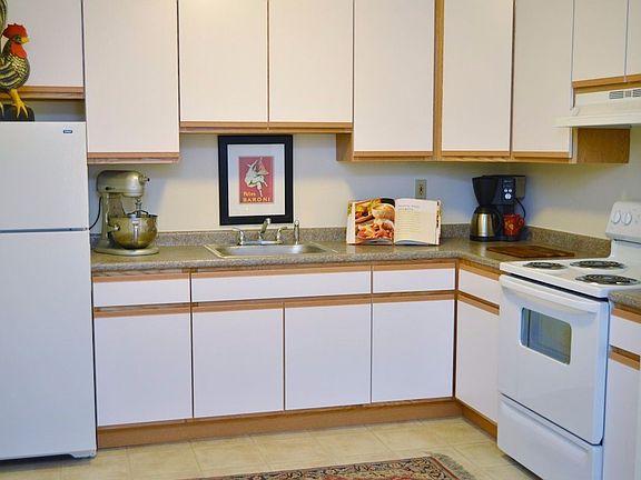2nd image of 3 Plains Ct APT 26