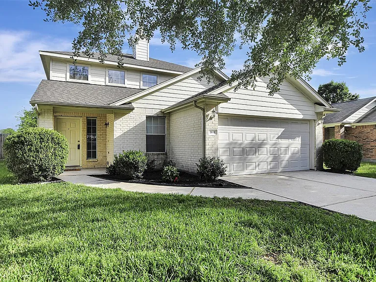 2618 Shearwater Bend Dr — Photo 1