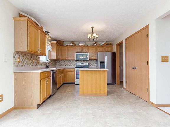 4th image of 670 Hunnicut Dr