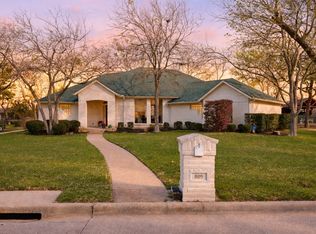 809 Majestic Oaks Ct, Mansfield, TX 76063