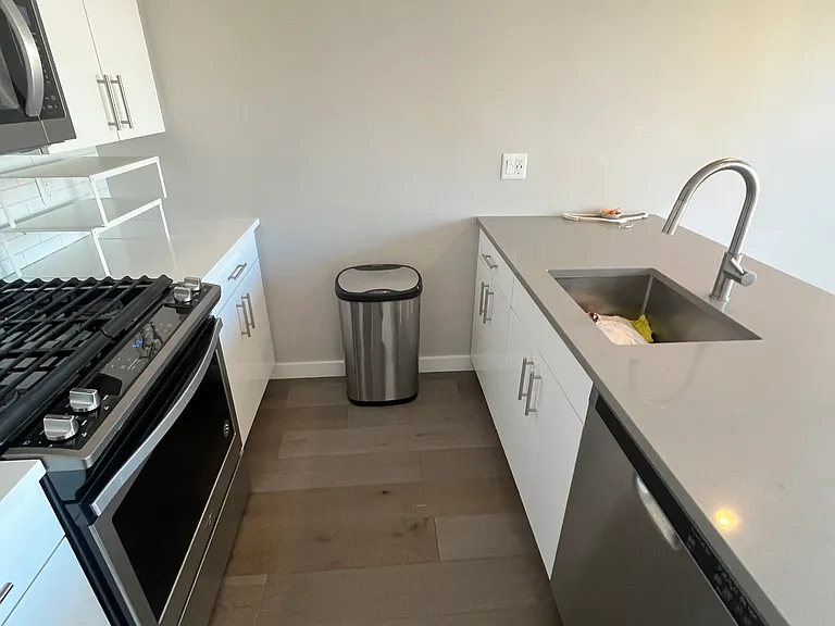 244 Hanover St #510 — Photo 19