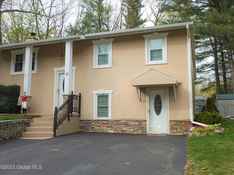 2nd image of 28 Lamplighter Lane