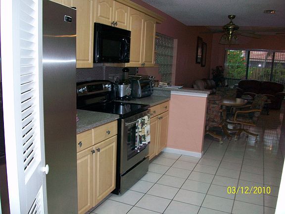 The other side of Kitchen