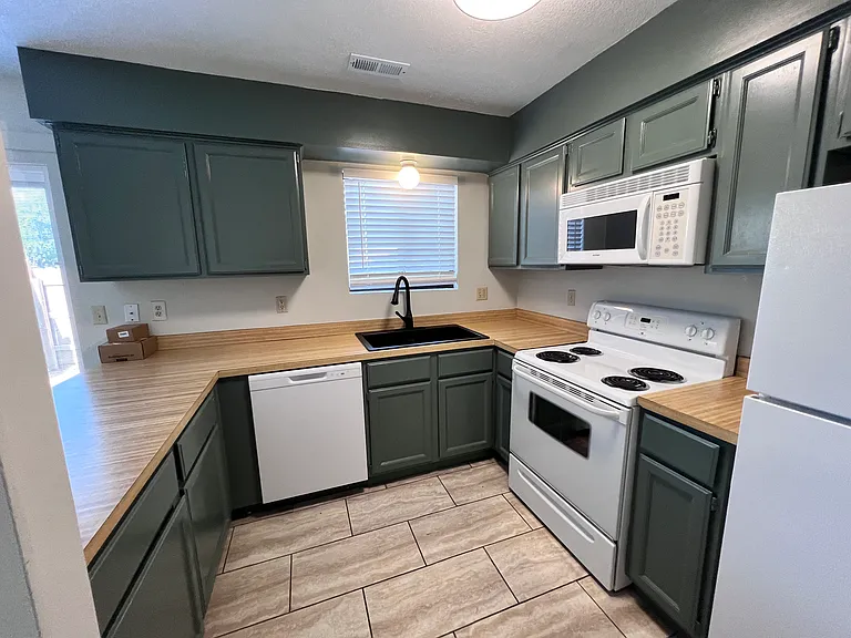 2406 Alabama St #14C — Photo 3