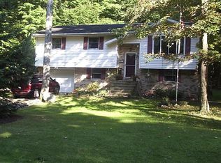 21 Riverside Est, Pocono Lake, PA 18347